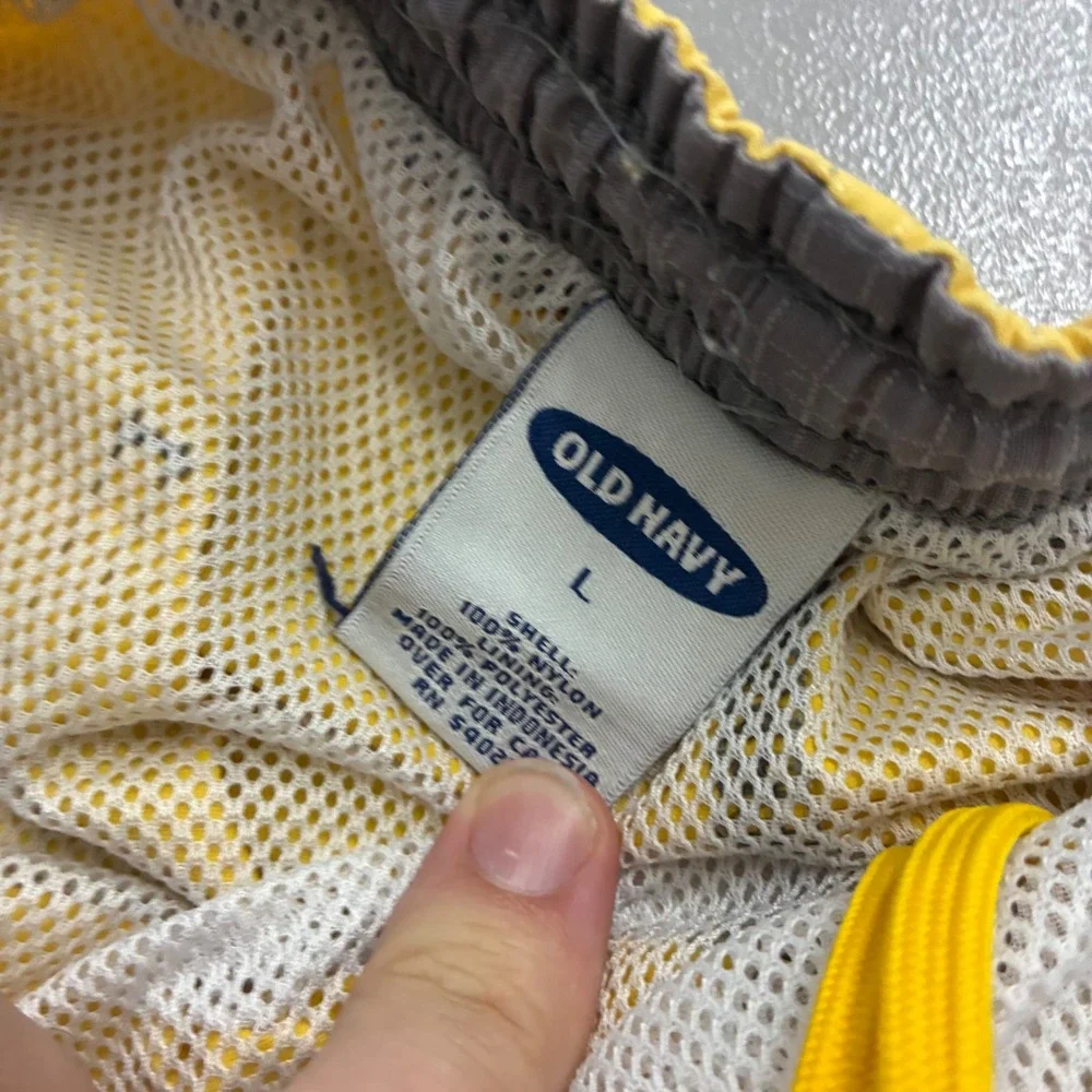 Vintage Old Navy Mens Yellow Ripstop Swim Trunks Cargo Pocket Mesh Lined Large